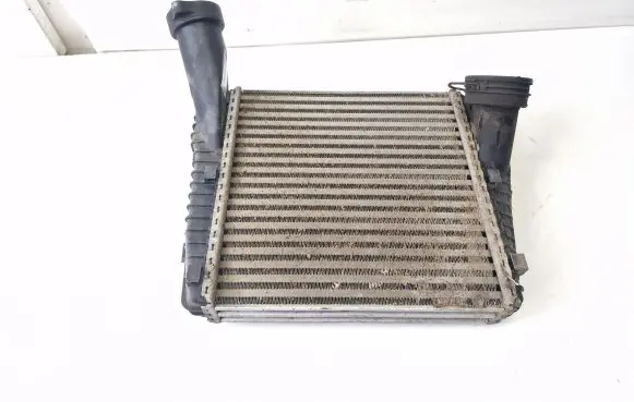 Volkswagen Touareg II Intercooler radiator 7L6145803D