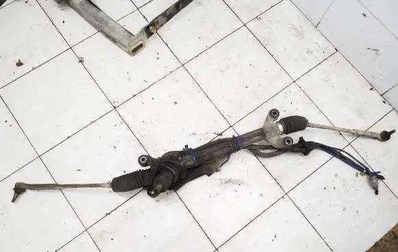 Subaru Legacy Steering rack E262270011 Q003TB0071