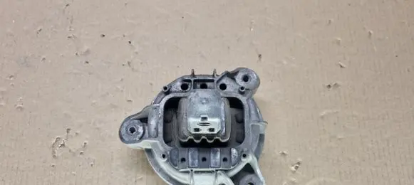 BMW 5 F10 F11 Engine mount bracket 678560201
