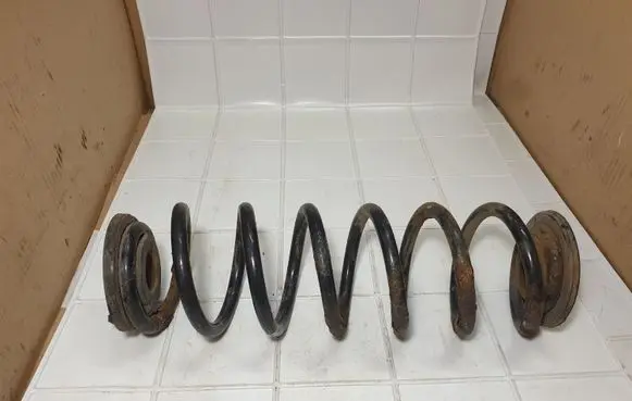 Skoda Octavia Mk2 (1Z) Rear coil spring 1K0512297D