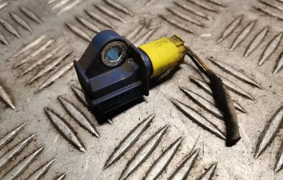 Mercedes-Benz E W212 Airbag deployment crash/impact sensor 2128204926