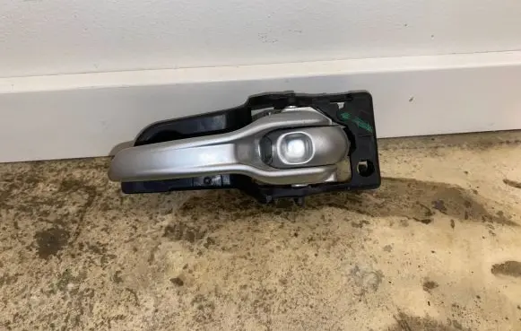 Jeep Cherokee Rear door interior handle C37091 C37091101