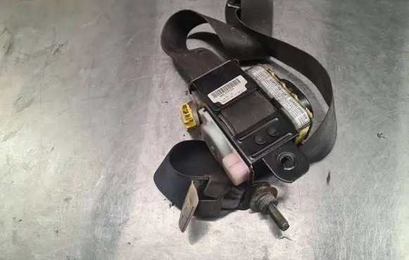 Honda HR-V Front seatbelt TKA72EJ320
