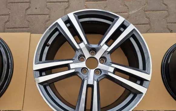Volvo XC60 R20 alloy rim 31423853