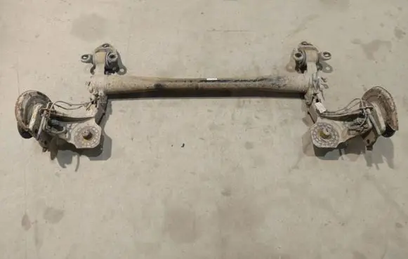 Opel Zafira B Rear subframe