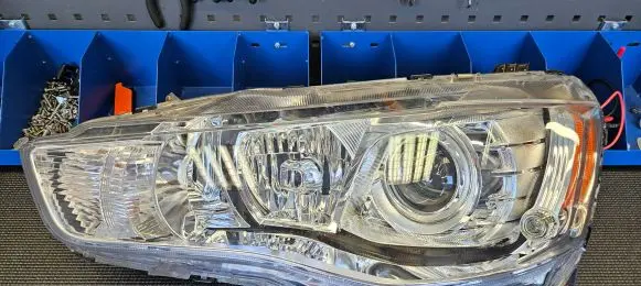 Mitsubishi Outlander Headlight/headlamp