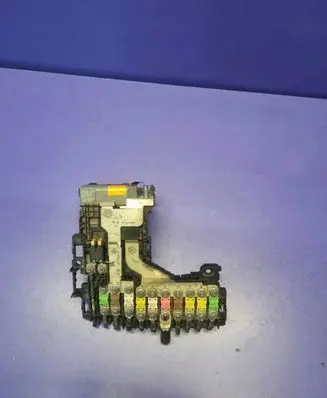Peugeot 508 RXH Fuse box set 9805119580