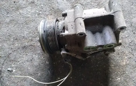 Ford Focus Air conditioning (A/C) compressor (pump)