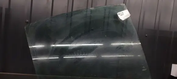 Renault Laguna II Rear side window
