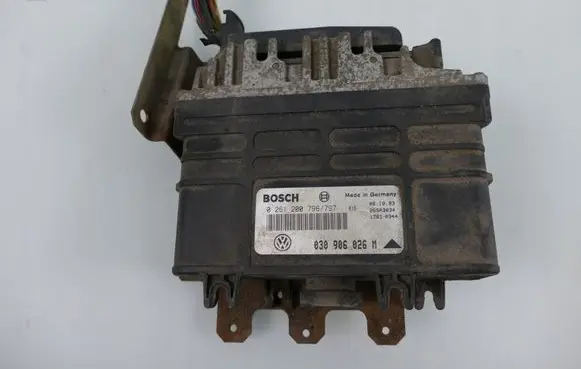 Volkswagen Polo II 86C 2F Engine control unit/module 030906026M