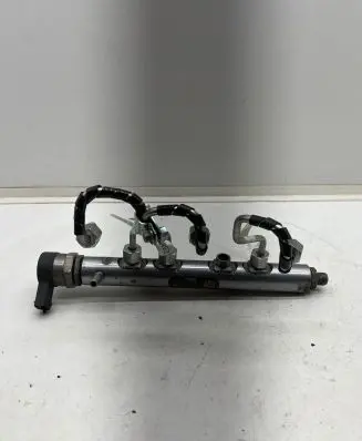 Land Rover Discovery 4 - LR4 Fuel main line pipe 0281006017 0445216028 003589L4