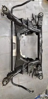 Land Rover Discovery Sport Rear axle beam 
