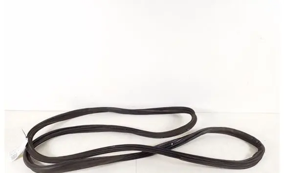 Toyota Corolla E120 E130 Trunk rubber seal (body) 67881-02050