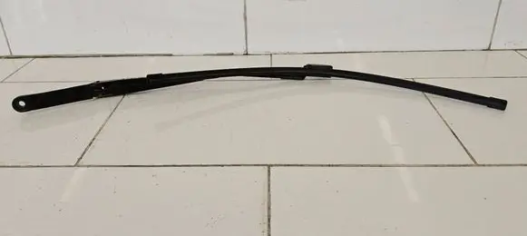 Opel Astra J Front wiper blade arm 13289888 2951