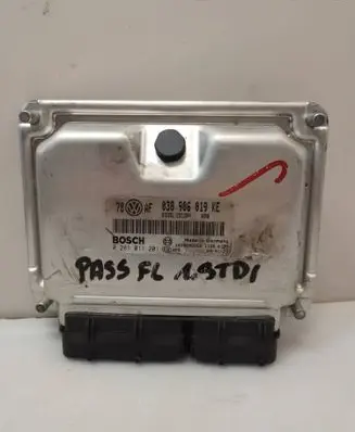 Volkswagen PASSAT B5.5 Engine control unit/module 038906019KE 0281011201 1039S02066
