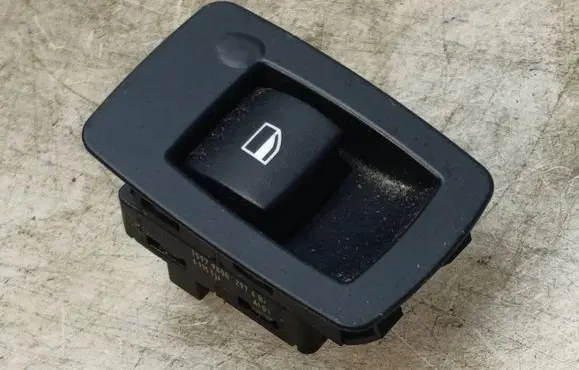 BMW 3 E90 E91 Electric window control switch 6945874 6935534 15979800