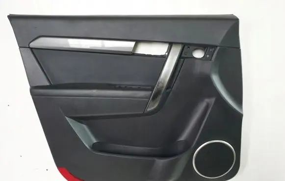 Chevrolet Captiva Front door card panel trim