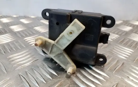Nissan Primera Air flap motor/actuator 3T05030820
