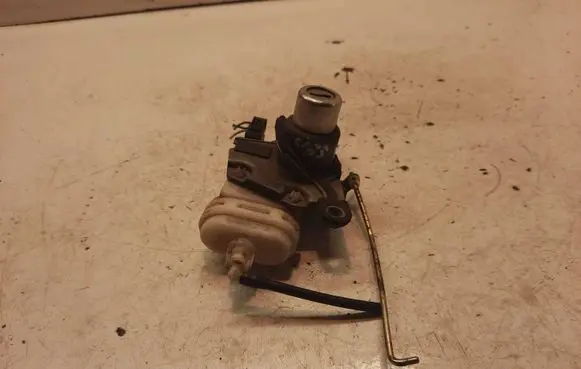 Audi A4 S4 B5 8D Tailgate exterior lock 8D0862055