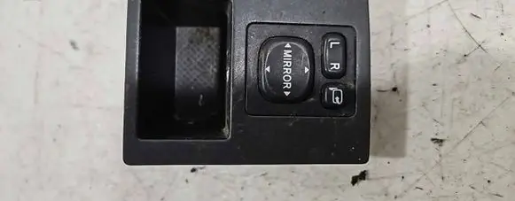 Toyota RAV 4 (XA30) Wing mirror switch 42010 58925