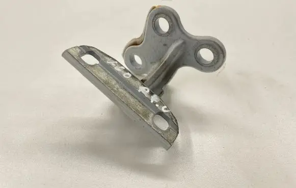 Volvo V60 Front door upper hinge