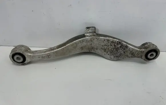 Jeep Grand Cherokee Rear upper control arm/wishbone 68263733AA