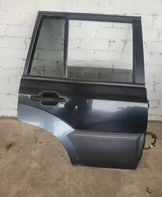 Hyundai Terracan Rear door