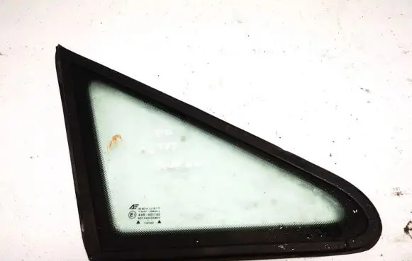 Volkswagen Sharan Front triangle window/glass 
