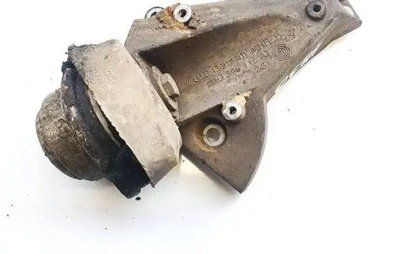 Skoda Superb B5 (3U) Engine mount bracket 8D0399113AT