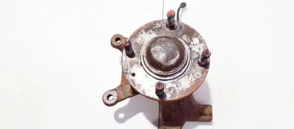 Hyundai Elantra Rear wheel hub