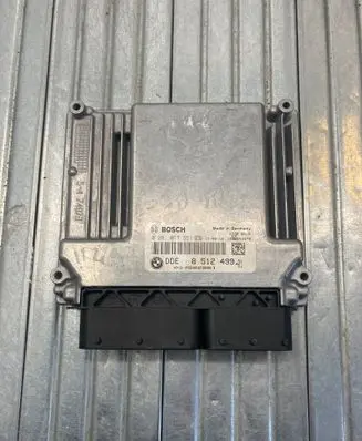 BMW 3 E90 E91 Engine control unit/module 8512499 1039S41579 030502981