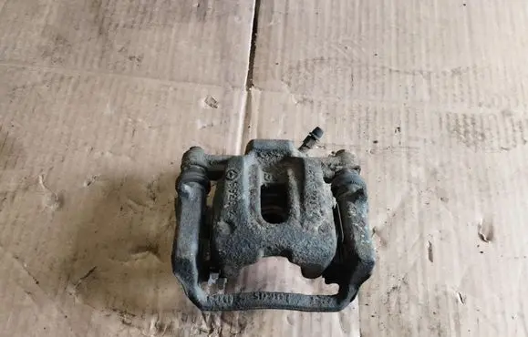 Mercedes-Benz Vaneo W414 Rear brake caliper