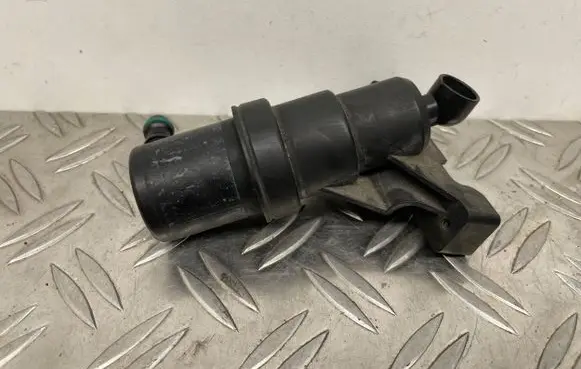 BMW 7 E65 E66 Headlight washer spray nozzle 