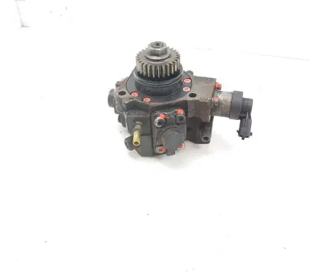 Nissan NV400 Fuel injection high pressure pump H8201045496 0445010250