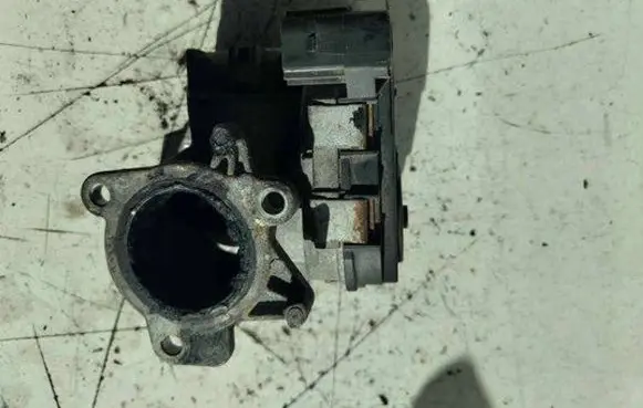 Opel Combo D Throttle valve 55213019