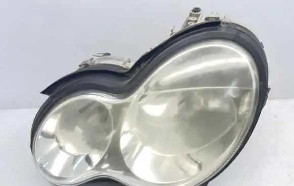 Mercedes-Benz C W203 Headlight/headlamp A2038203361