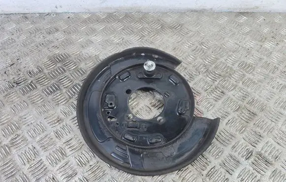 Lexus RX 450H Rear brake disc plate dust cover Y439 B06L