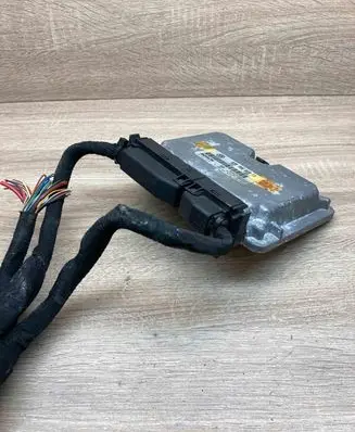 Volkswagen PASSAT B5 Engine control unit/module ECU 038906018FS 0281010171