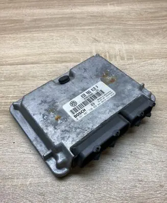 Volkswagen PASSAT B5 Engine control unit/module ECU 03906018P 0281001720