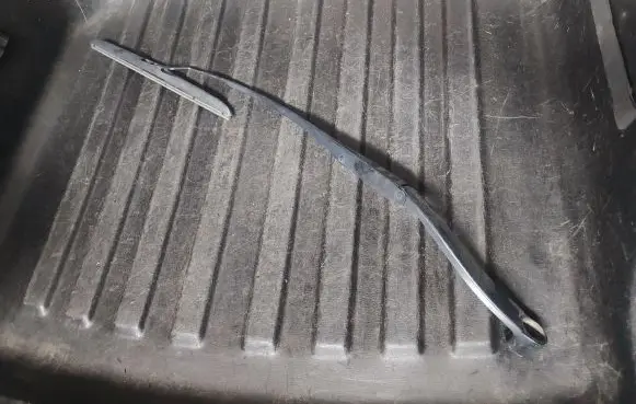 KIA Sportage Front wiper blade arm QLPR