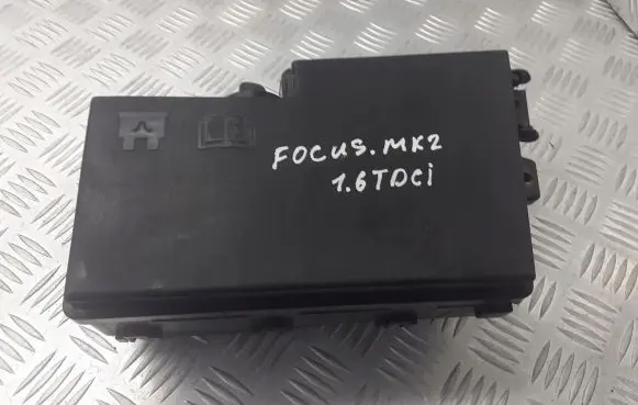 Ford Focus Fuse box cover 3M5T-14A067