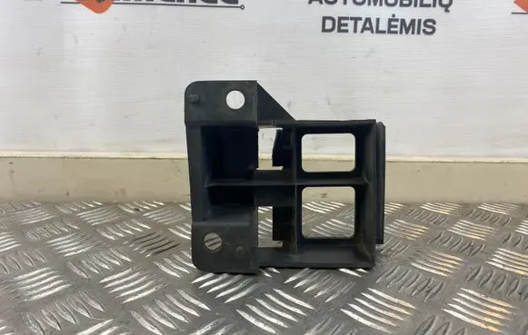 Mercedes-Benz Sprinter W906 Front bumper mounting bracket A9068850163
