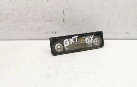 Skoda Octavia Mk2 (1Z) Number plate light 1Z0943021