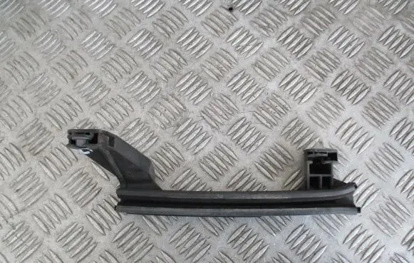 Peugeot 5008 Rear side glass trim 