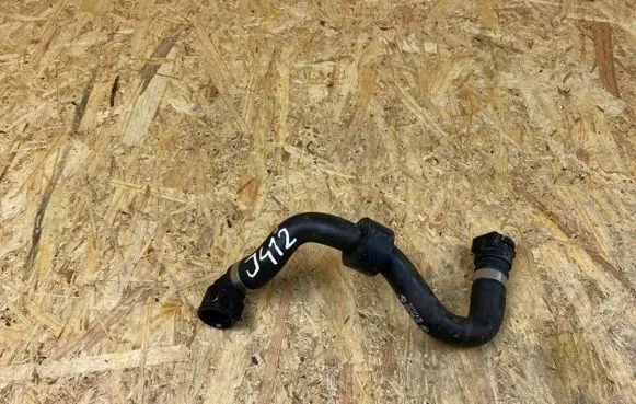 BMW X4 F26 Engine coolant pipe/hose 7617374