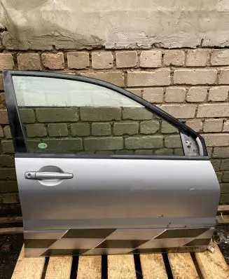 Mitsubishi Lancer Evolution Front door