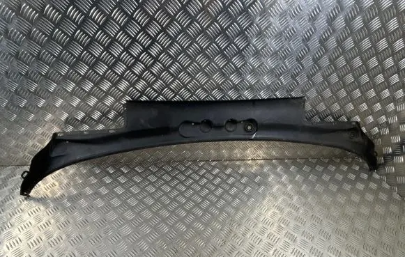 BMW X4 F26 Wiper trim 15671610