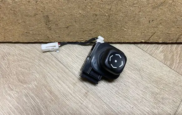 Lexus RX 330 - 350 - 400H Steering wheel adjustment switch 