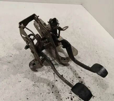 Renault Espace - Grand espace IV Pedal assembly 8200139603