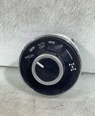 Volkswagen Touareg I Differential lock switch 7l6941435r